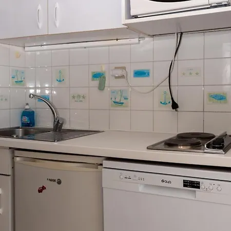 4 Pers Au Lavandou, Animaux Acceptes, Parking - Fr-1-803-63 * 르 라방두