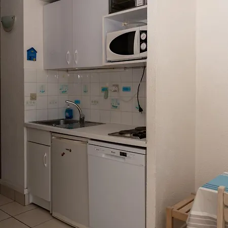 4 Pers Au Lavandou, Animaux Acceptes, Parking - Fr-1-803-63 아파트