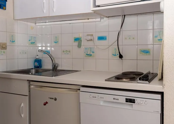 4 Pers Au Lavandou, Animaux Acceptes, Parking - Fr-1-803-63 * 르 라방두